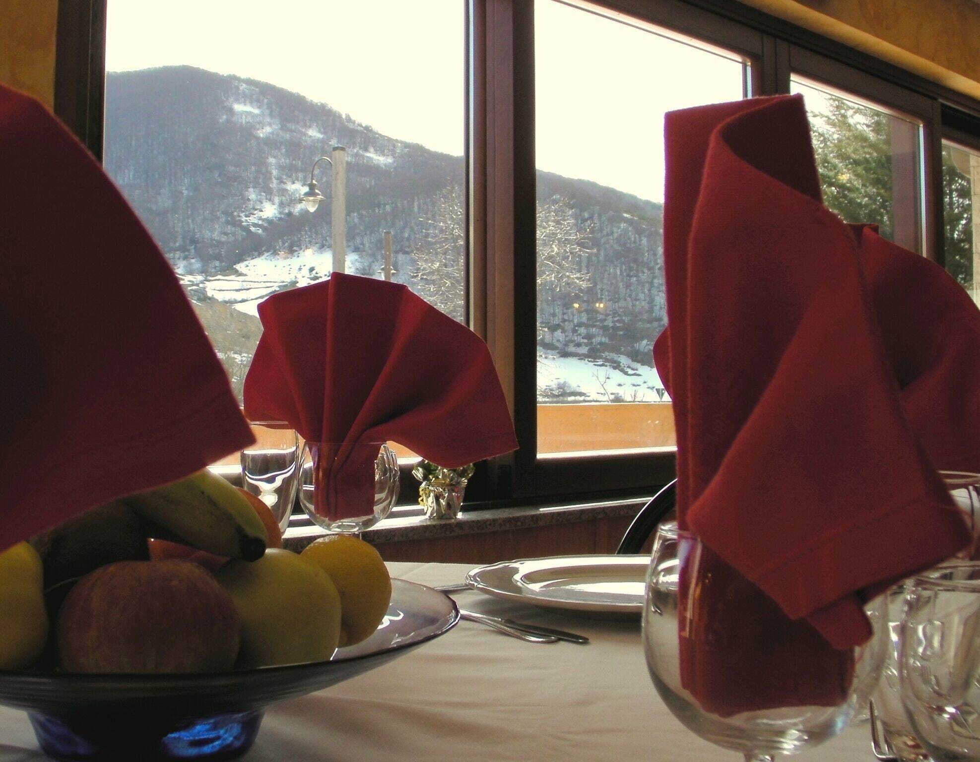 Alba Sporting Hotel Rocca di Mezzo Exteriér fotografie